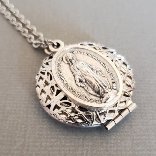 Rhodium-plated 925 Silver Our Lady Guadalupe Pendant with 16 Necklace Jewels Obsession Our Lady Guadalupe Necklace Rhodium-plated 925 Silver Our Lady Guadalupe Pendant with 16 Necklace Jewels Obsession Our Lady Guadalupe Necklace