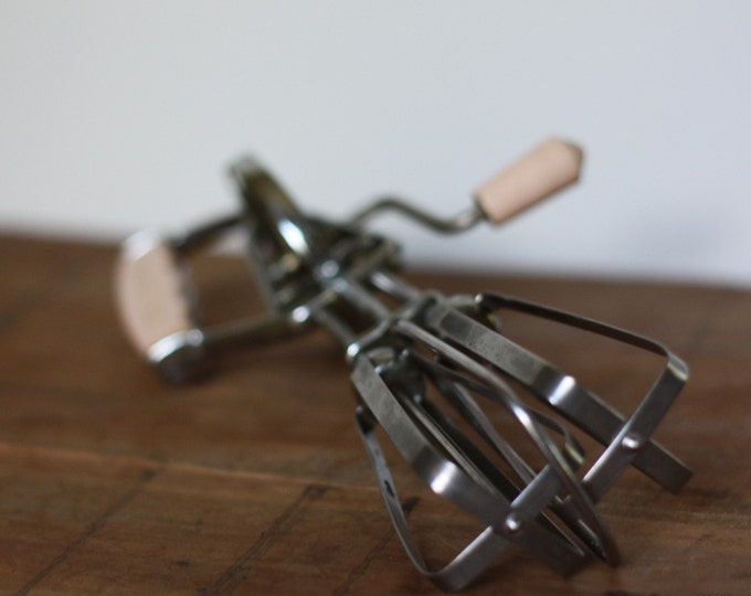 Vintage Antique Pink Maynard Hand Beater Mixer Etsy