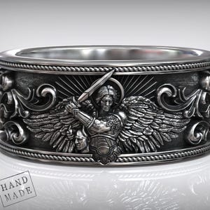 Handgemaakte zilveren Sint-Michielsaartsengelring, christelijke sieraden voor mannen, religieuze statementring, op geloof geïnspireerd cadeau, krijgersband