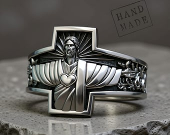 Jesus Ring: Sterling Silver Sacred Heart (Men's Sizes Available)