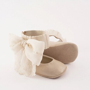 Baby shoes beige leather, bow embellished image 2