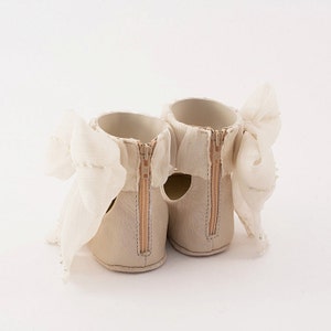 Baby shoes beige leather, bow embellished image 3