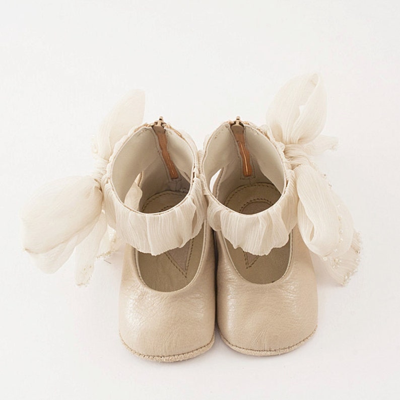 Baby shoes beige leather, bow embellished image 4