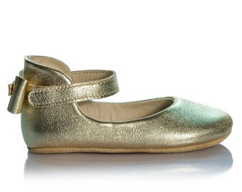 Daphne - Bow-embellished leather ballerinas Golden leather baby girl shoes Leather ballet flats for toddlers Gold Mary Janes by Vibys