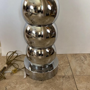 Mid Century Modern Chrome Metal Stacked Ball Table Lamp 21”