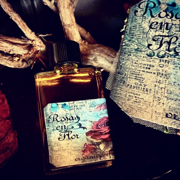 ROSAS EN FLOR ~ Tuberose Perfume - Organic Perfume, Damask, Tuberose, Rose de Mai, and a touch of Vanilla | Organic Rose Perfume