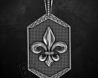 Fleur de Lis Pendant: Medieval Shield Design in Sterling Silver