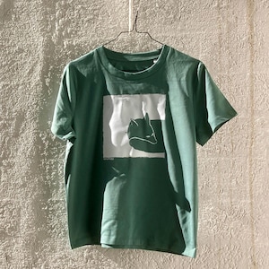 Handbedrucktes Damen T-shirt Fox in a Box Motivo – Bio-Baumwolle, Fair, Vegan, Nachhaltige Mode