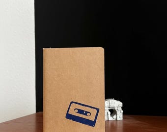 Notizbuch „Tape“ | Handbedrucktes A6-Notizbuch | Recycelt & Nachhaltig | Liniert