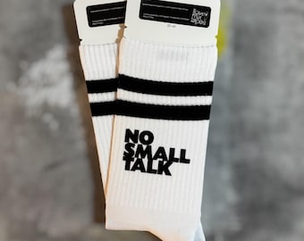 No Small Talk Socken | Statement Socken Unisex | Handbedruckt | Baumwolle | Geschenk für Freunde & Introverts