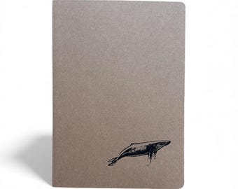 Notizbuch A5 | Der kleine Wal | Handbedruckt | Kraftpapier | Gepunktet | 32 Seiten | FSC-zertifiziert | Handmade