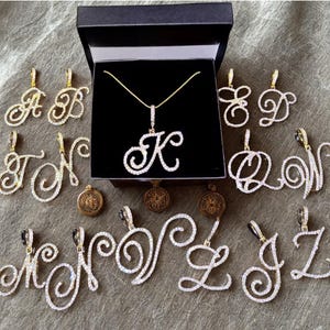 Collar con nombre personalizado y letras – Collar de oro con iniciales de circonita – Regalo para mujer – Collar con letras personalizado