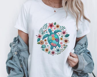 Boho Beach Turtle Shirt - Floral Sea Turtle T-Shirt - Nature Graphic Tee - Summer Ocean Animal Top - Turtle Lover Tee - Women's Beach Shirt