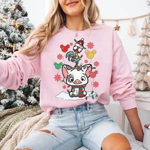 Disney Moana T-Shirt, Hei Hei And Pua Floral Shirt, Magic Kingdom Tee, Moana Princess Disneyland Vacation Sweater, Floral Moana