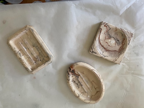 Handcrafted soap dishes made from gypsum, marble pattern with autum colors
