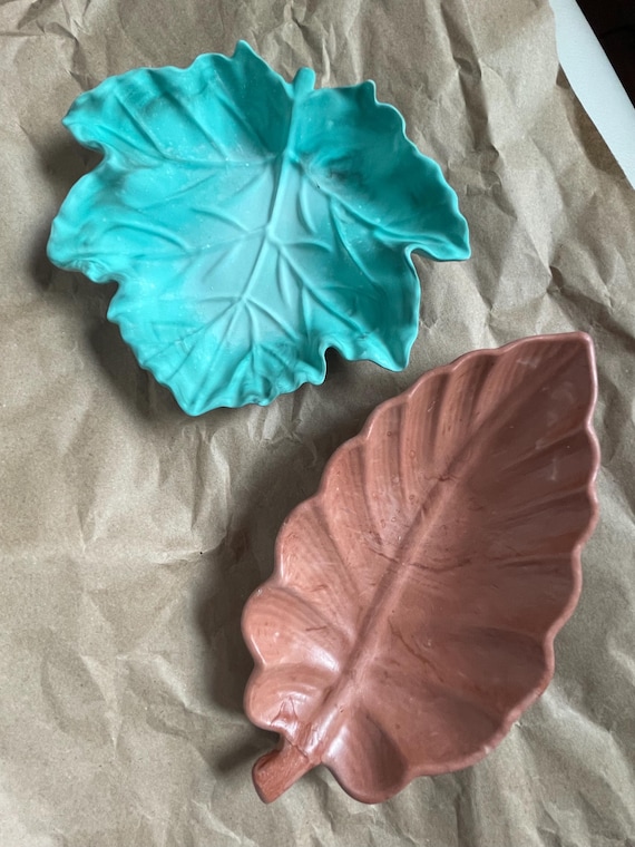 Handcrafted gypsum leafs