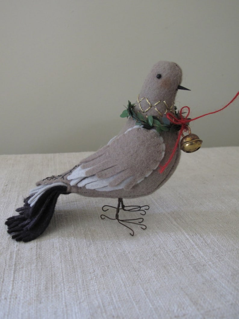 PDF DOWNLOAD DIY The Friendly Pigeon Ornament Pattern by cheswickcompany image 1
