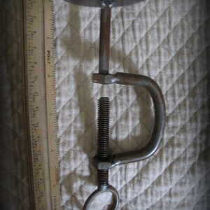 Primitive metal SEWING CLAMP by cheswickcompany zdjęcie 2