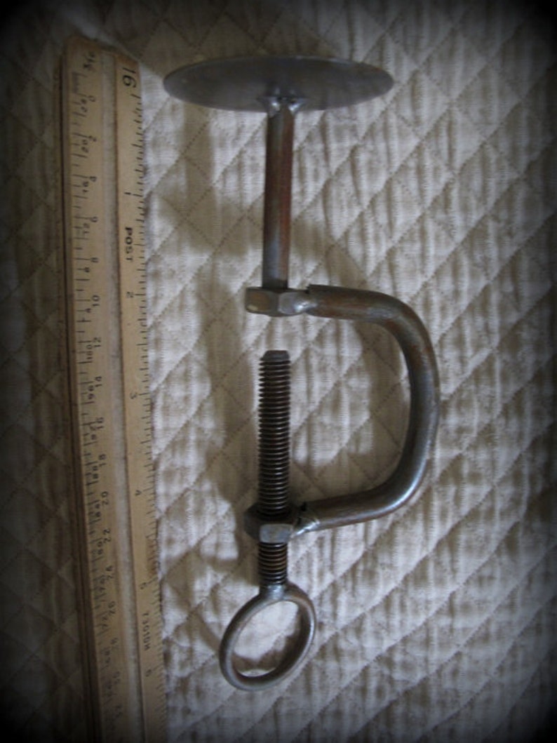 Primitive metal SEWING CLAMP by cheswickcompany image 2