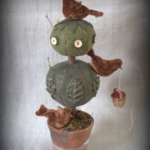 PDF DOWNLOAD DIY Topiary Treehouse Pincushion Pattern with Baby Robins by cheswickcompany
