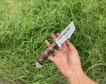 Custom Damascus Hunting Knife with Rosewood Handle – Full Tang Survival Tracker Blade