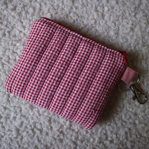 Minibolso acolchado con cremallera, de seersucker a cuadros rojos y blancos y forro de algodón rosa, con llavero plateado, accesorio perfecto para primavera/verano.