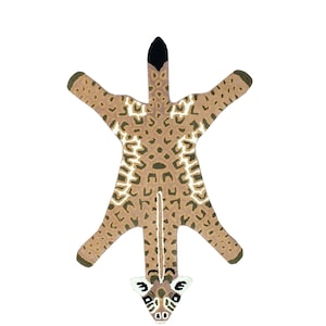 Handmade Giraffe Rug: Tufted Animal Print Nursery Carpet