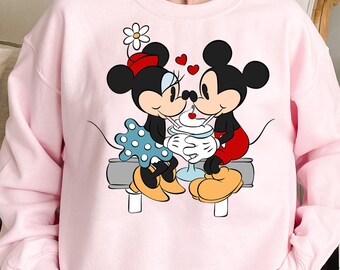 Camiseta y sudadera de San Valentín de Disney, camiseta de Mickey y sus amigos con corazones del Reino Mágico, suéter a juego de San Valentín de Disneyland