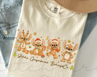 Camiseta navideña retro de Stitch con diseño de pan de jengibre de Comfort Colors, camiseta navideña de Stitch, camiseta de pan de jengibre de Disney, linda camiseta navideña de Disney, ideal para las fiestas.