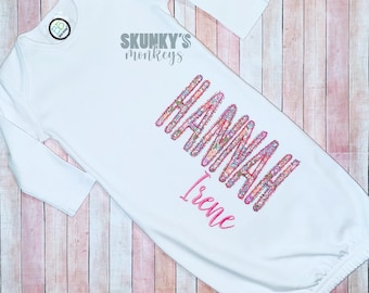 Floral Monogrammed Baby Gown, Baby Girl Gown, Personalized Baby Bubble, Baby Coming Home Outfit, Baby Shower Gift, Ruffle Sleeve Baby Gown