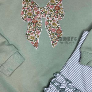 Monogrammed Girls Sweatshirt, Long sleeve Sweatshirt, Toddler sweatshirt Crewneck, Girls