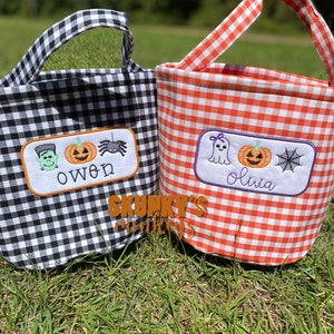 Personalized Halloween Bucket, Girls Halloween Bag, Boys Candy Bag, Gingham Tote Bag, Gingham trick or treat bucket, Kids Halloween Basket