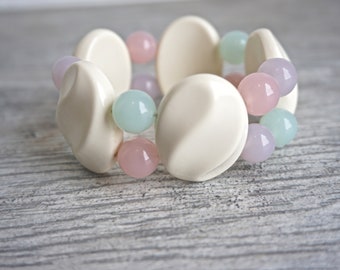 Vintage Pastel Stretch Bracelet, Plastic Cream Pink Baby Blue and Lavender Beads, Easter Bracelet