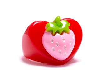 Red Acrylic Heart Ring: Strawberry Charm Y2K Kawaii Statement Jewelry, Size 8