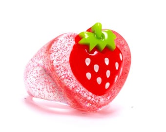 Chunky Red Glitter Heart Ring – Y2K Strawberry Charm, Size 9