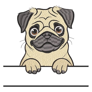 Puede incluir: Diseño bordado de un perro carlino sonriente, con colores beige y gris. El carlino sostiene una pancarta en blanco. El diseño es adecuado para varios proyectos de manualidades.