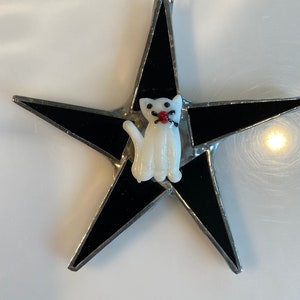 Here Kitty Kitty 3.5 inch art glass star with glass kitty center image 1