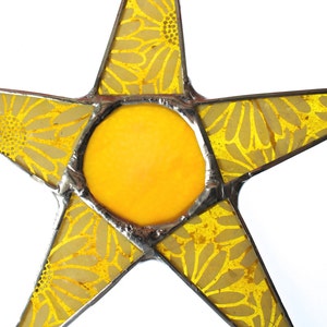 Marguerite - 9 inch lacquered glass star