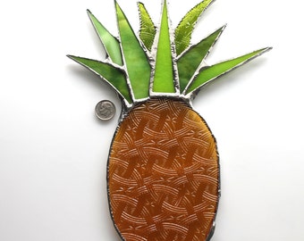 Welcome Pineapple 10 inch stained glass hospitality Hawaii aloha patterned stained glass pineapple