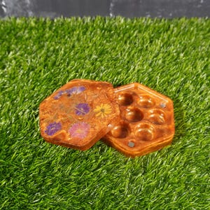 Floral Pressed Flower Dice Tray, Bronze Magnetic Dice Holder