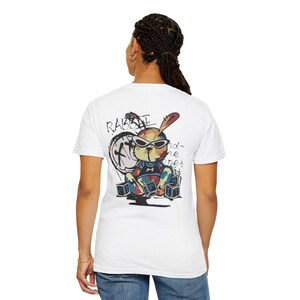 Camiseta retro de conejito de dibujos animados: camiseta gráfica de estilo vintage, diseño de conejito adorable, top nostálgico unisex, regalo divertido para fanáticos de los dibujos animados clásicos o de los años 90.