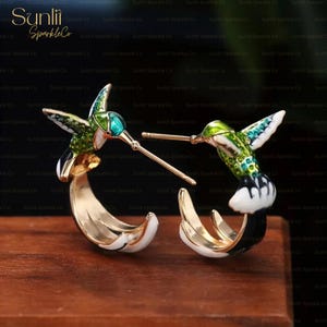 Hummingbirds Stud Earrings, Nature-Inspired Bird Jewelry, Unique Bird Lover Gift, Colorfull Apodiform Bird Jewelry Gift For Her