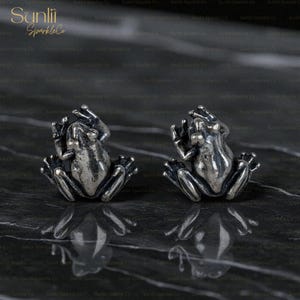 Cute Frog Earrings, Animal Earrings Gift, S925 Sterling Silver Quirky Earrings, Frog Stud Earrings, Frog Lover Gift,