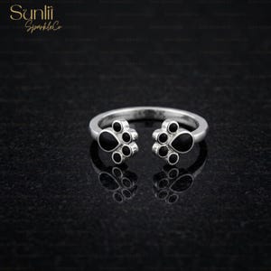 Cat Claw Ring 925 Sterling Silver, Black Enamel Cat Paw Ring, Cute Animal Open Ring for Women, Adjustable Kitty Ring, Unique Cat Lover Gift