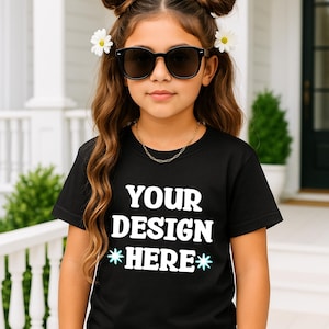 キッズTシャツ モックアップ | 女の子モデル ベラ キャンバス ブラック シャツ | ブラック キッズTシャツ モックアップ | 女の子モデル モックアップ | モックアップ 3001Y 64000B 500B