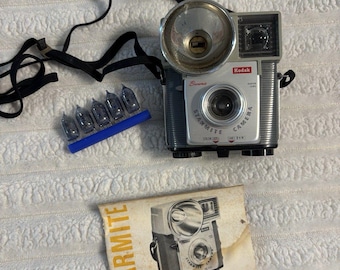 Vintage Kodak Brownie Starmite Camera And Fuji film Big Shot BUNDLE LOT 1960s