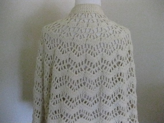 1970s Hand Crochet boho Wrap Hippie Cape Poncho C… - image 6