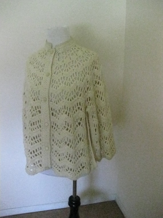 1970s Hand Crochet boho Wrap Hippie Cape Poncho C… - image 1