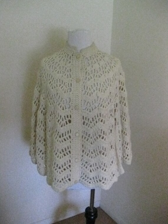 1970s Hand Crochet boho Wrap Hippie Cape Poncho C… - image 2