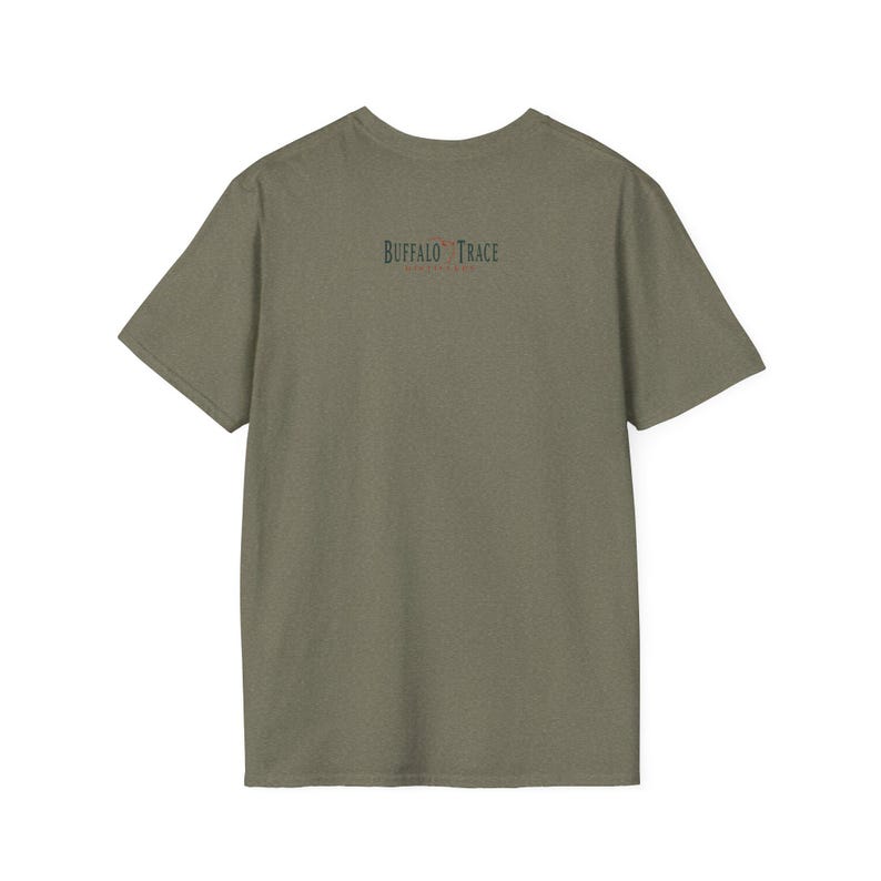 Camiseta con los nombres de los maestros destiladores de Buffalo Trace / Ropa para amantes del whisky imagen 4